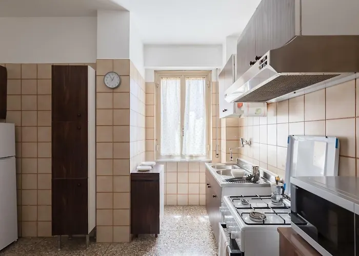 Hortis Apartment, 5 Persone, 2 Camere, Balcone, Metro C Per Il Colosseo A 10 Minuti E Tram Per Termini A 2 Minuti Rome