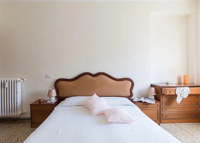 Hortis Apartment, 5 Persone, 2 Camere, Balcone, Metro C Per Il Colosseo A 10 Minuti E Tram Per Termini A 2 Minuti Appartement