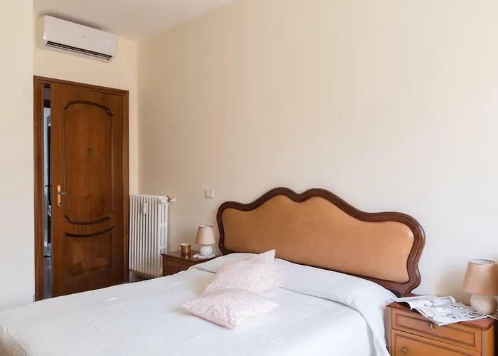 Hortis Apartment, 5 Persone, 2 Camere, Balcone, Metro C Per Il Colosseo A 10 Minuti E Tram Per Termini A 2 Minuti * Rome